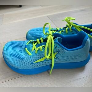 Good condition Altra Escalante 4 running shoes, size 7